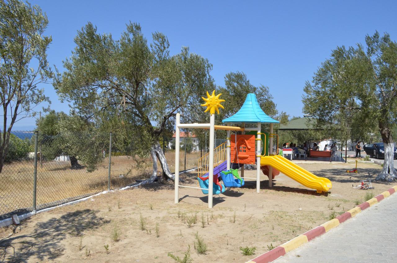 Zeytin Apart Otel Aquapark Айвалык Экстерьер фото