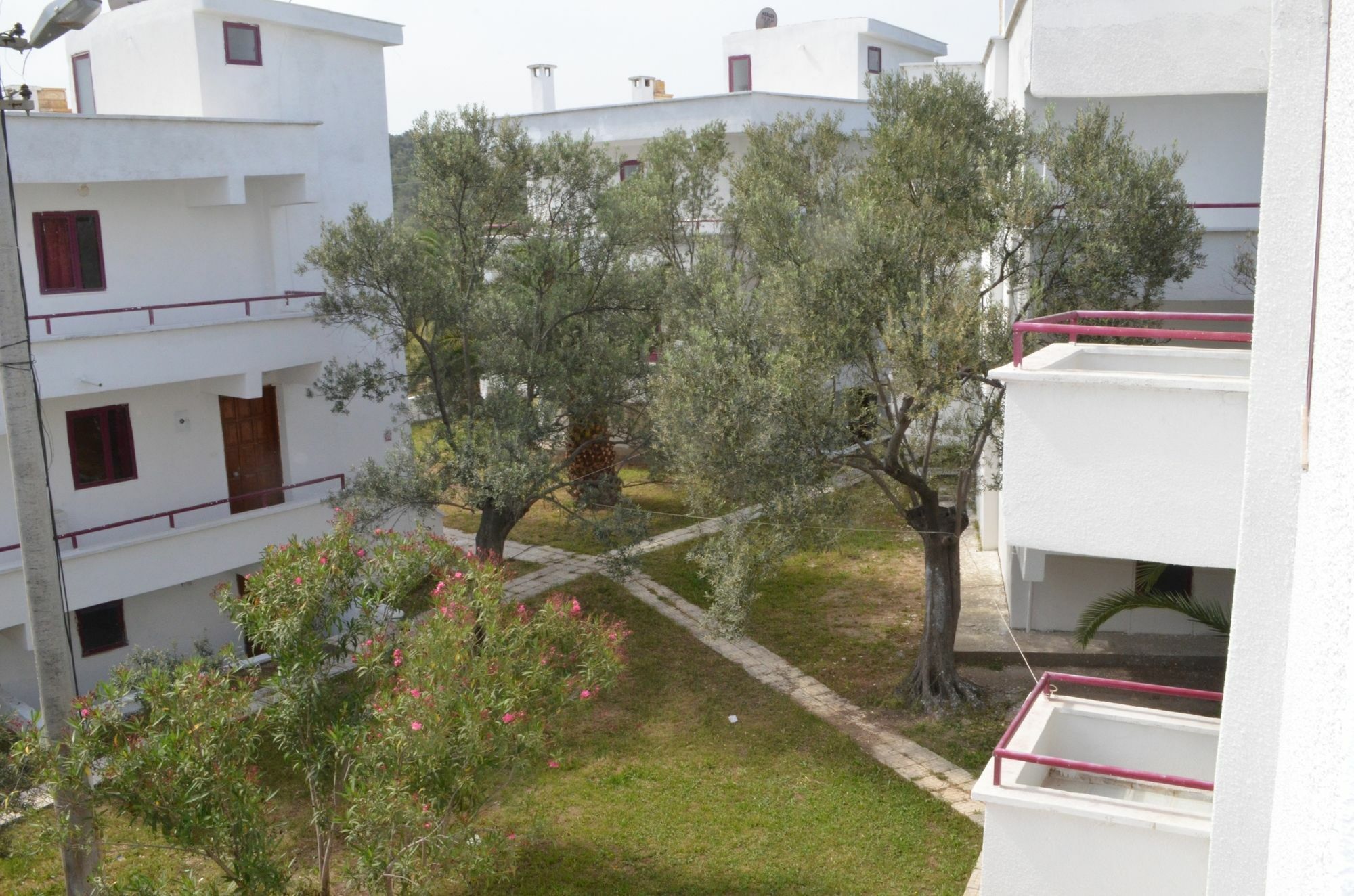 Zeytin Apart Otel Aquapark Айвалык Экстерьер фото