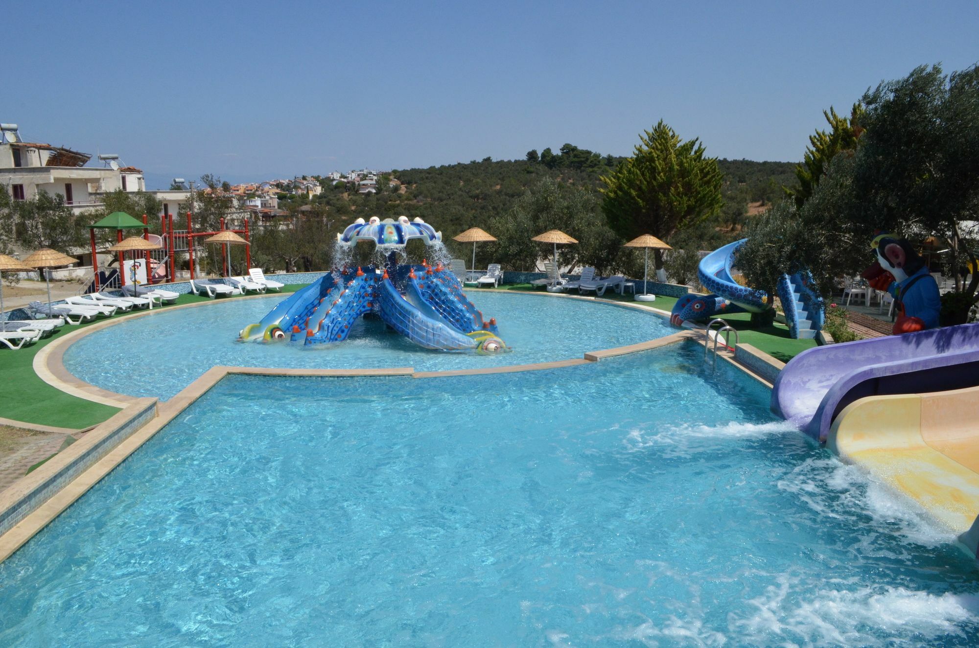 Zeytin Apart Otel Aquapark Айвалык Экстерьер фото
