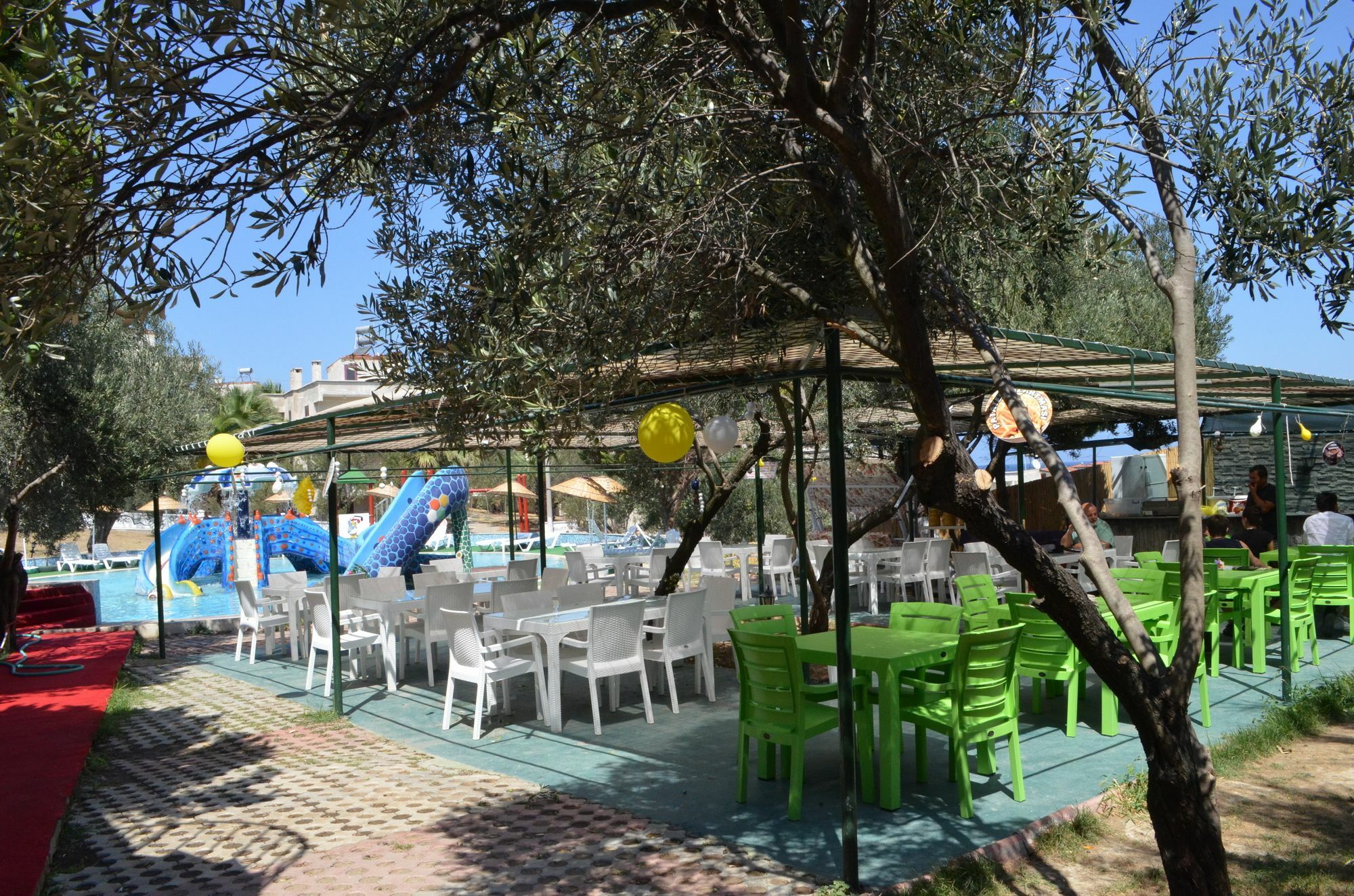 Zeytin Apart Otel Aquapark Айвалык Экстерьер фото